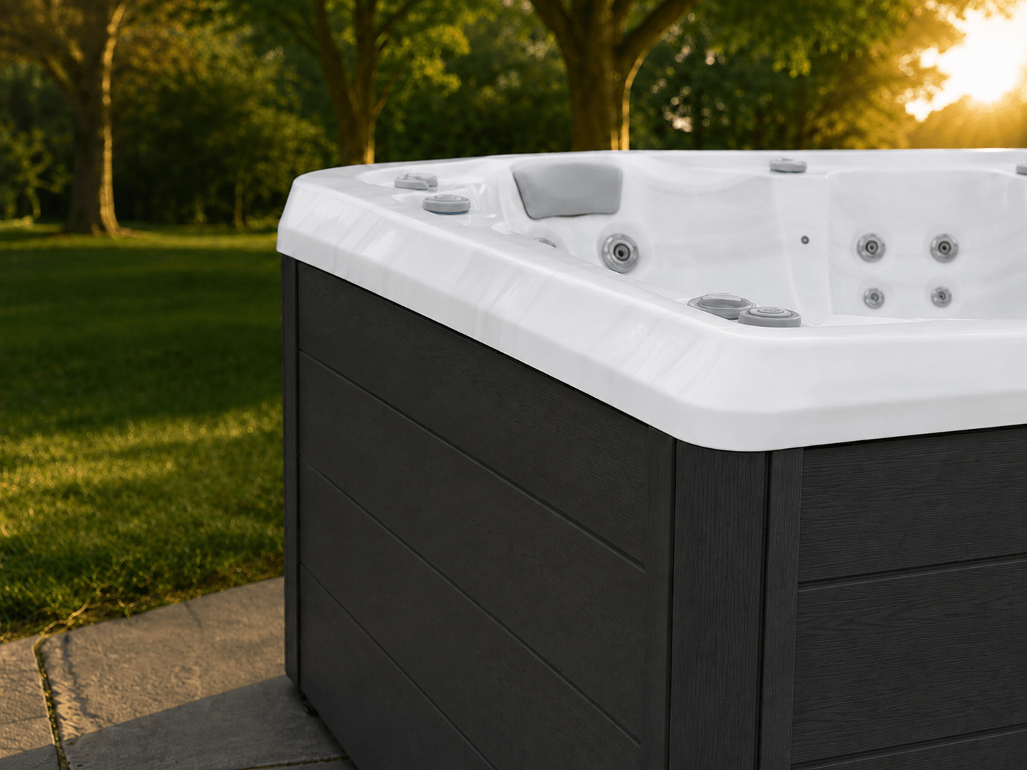 Fitted hot tub cover helping retain heat between uses