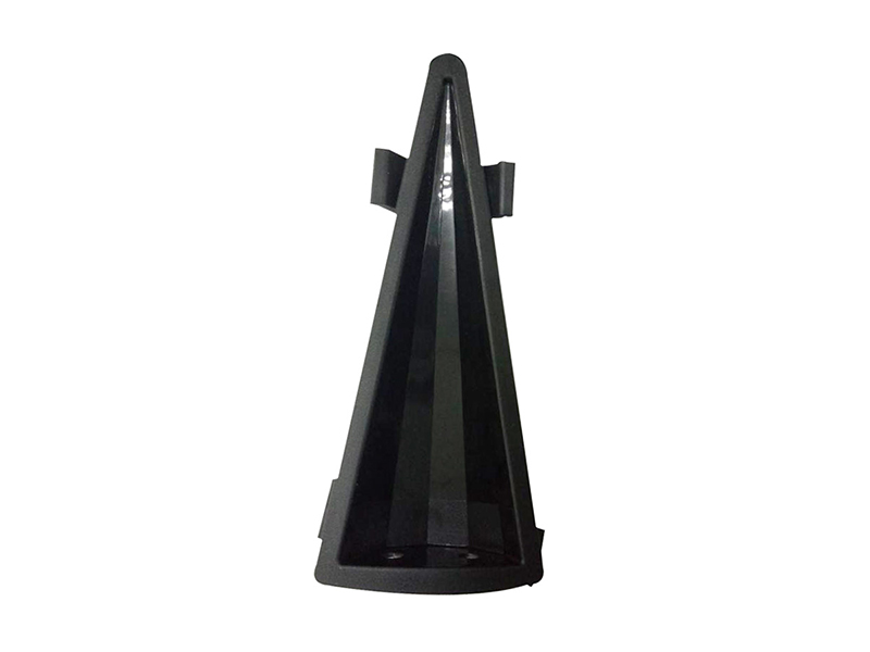Arc-shaped triangular spotlight